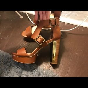 tan chunky platform heel sandals